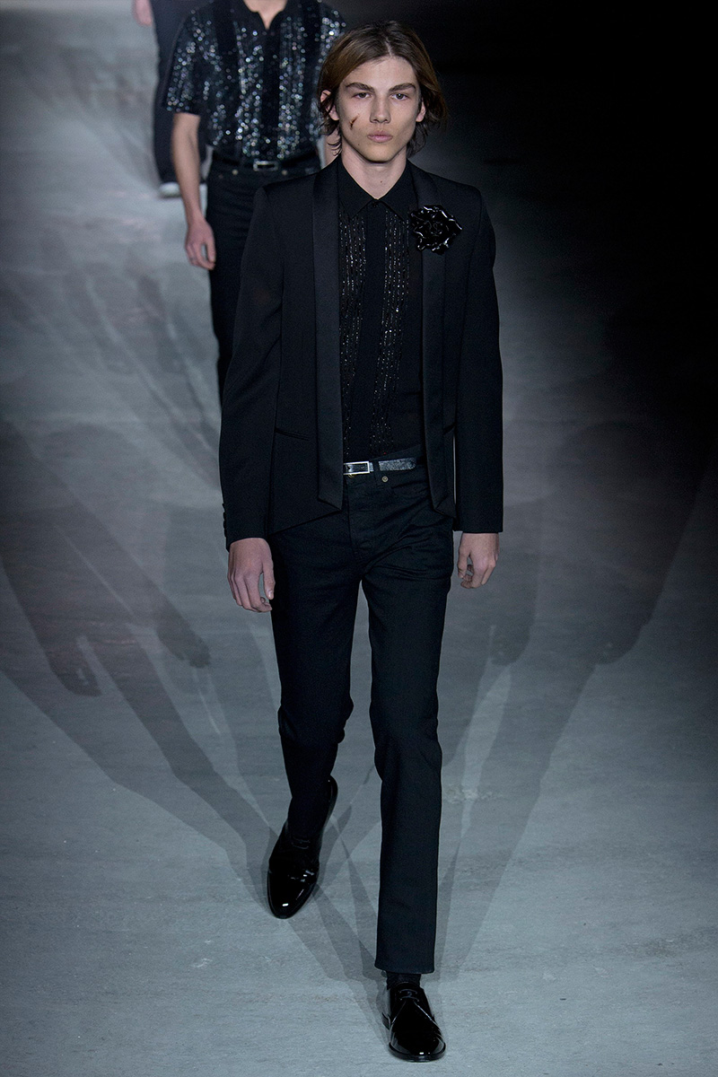 Saint Laurent dévoile sa collection automne/hiver 2017 et on bave