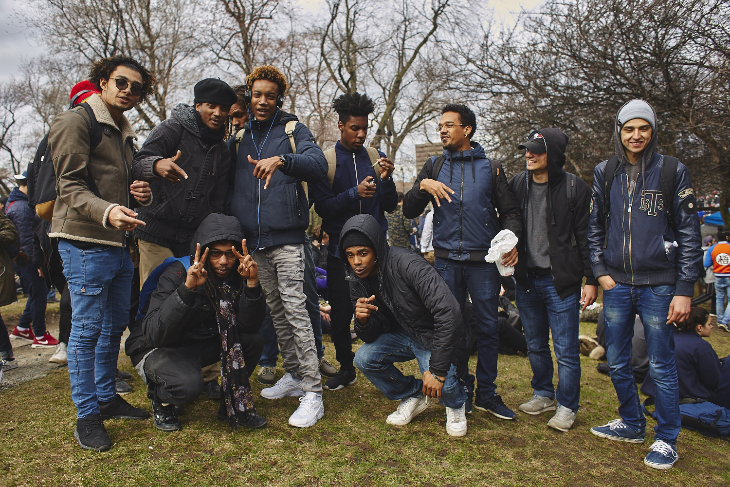 Des milliers de jeunes fêtent le 4/20 au pied du Mont-Royal [Photos]