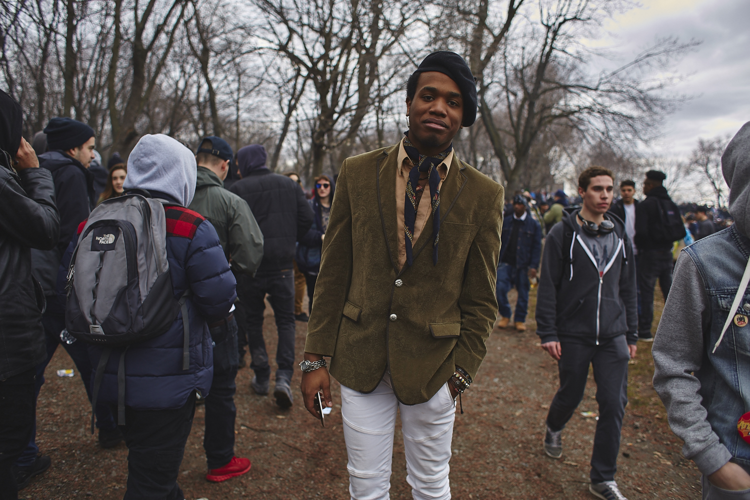 Des milliers de jeunes fêtent le 4/20 au pied du Mont-Royal [Photos]