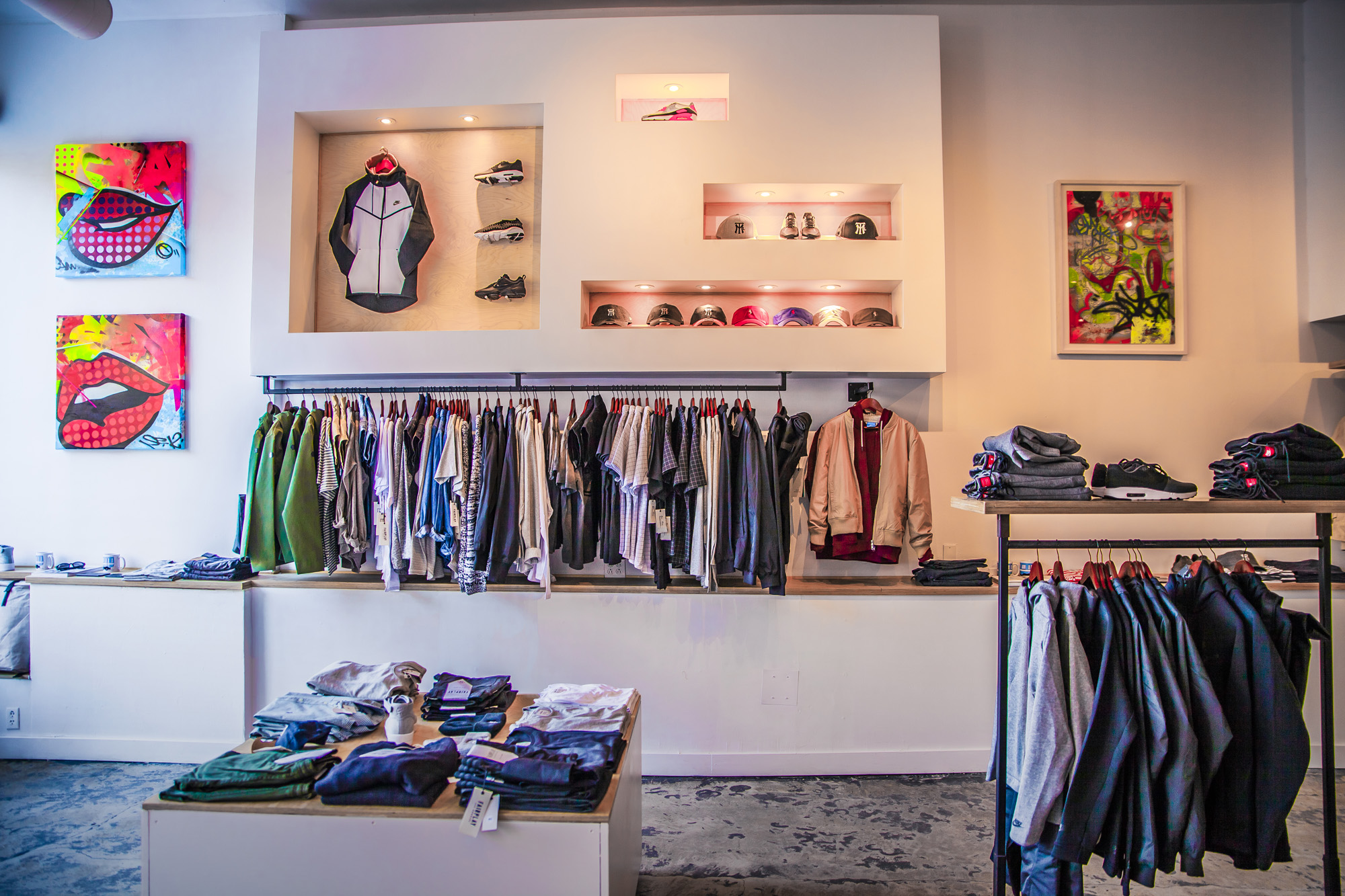 ARTGANG ouvre une folle boutique avec café et sneakers