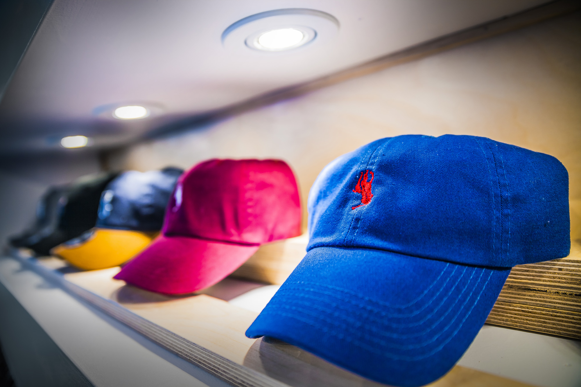 ARTGANG ouvre une folle boutique avec café et sneakers