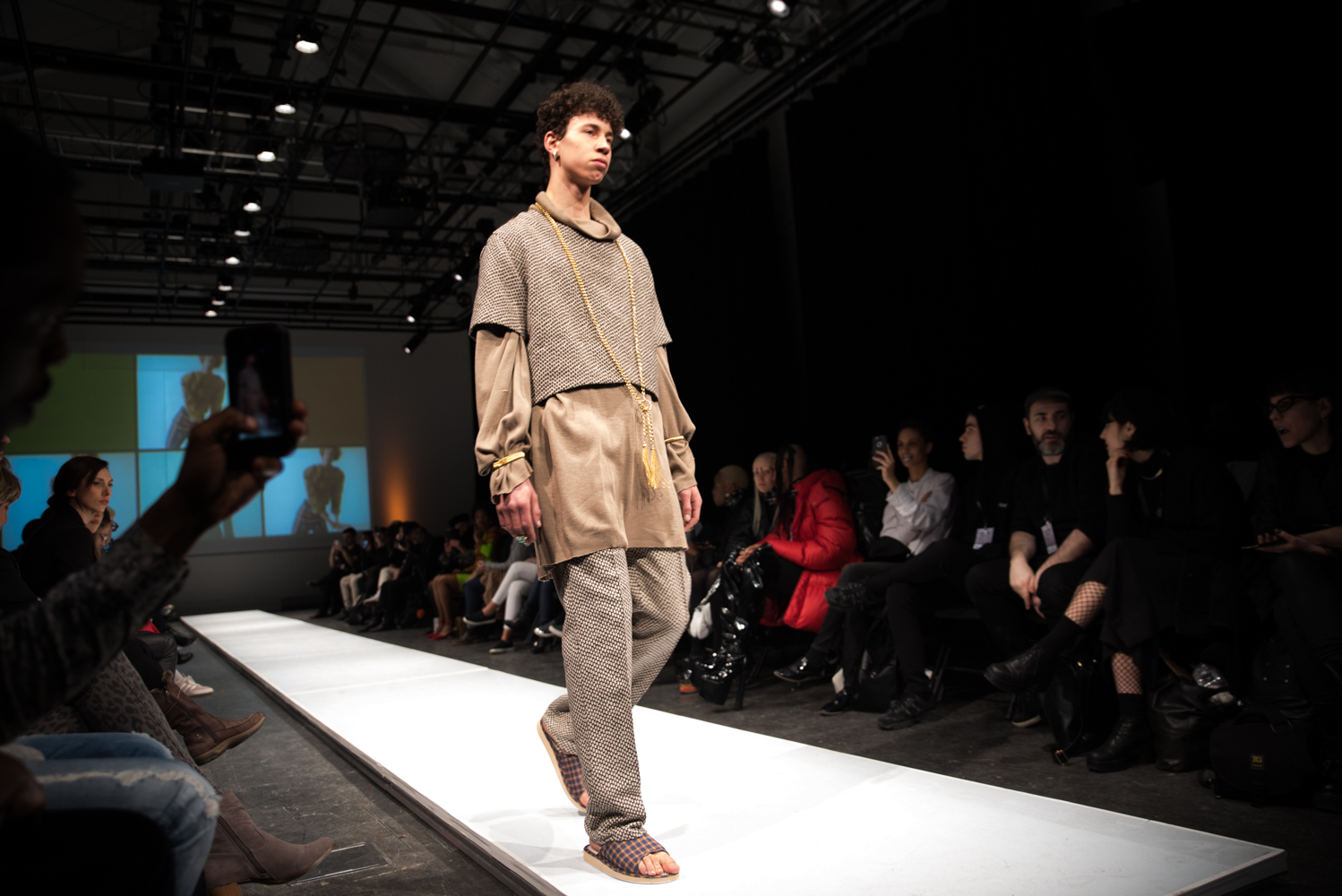 Retour sur l'élégant défilé d'Helmer lors du Fashion Preview [Photos]