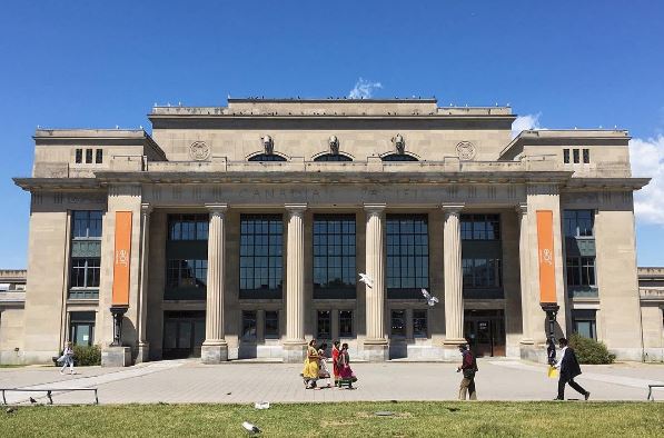 5 Magnifiques immeubles de Montréal