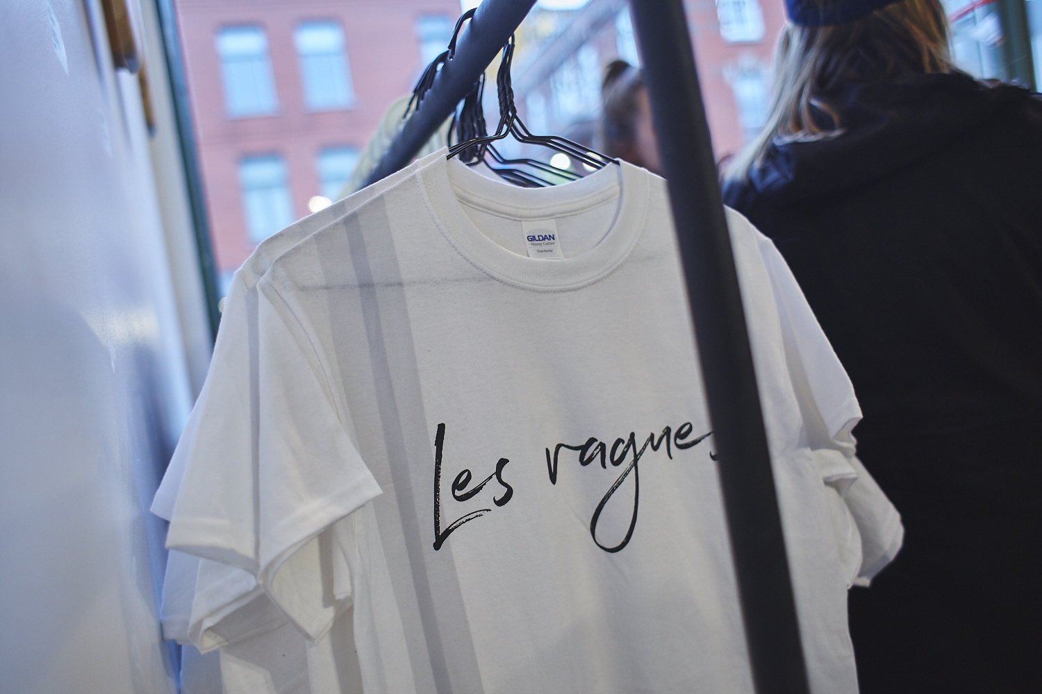 Sympa vernissage à la boutique éphémère Bref avec des artisans locaux