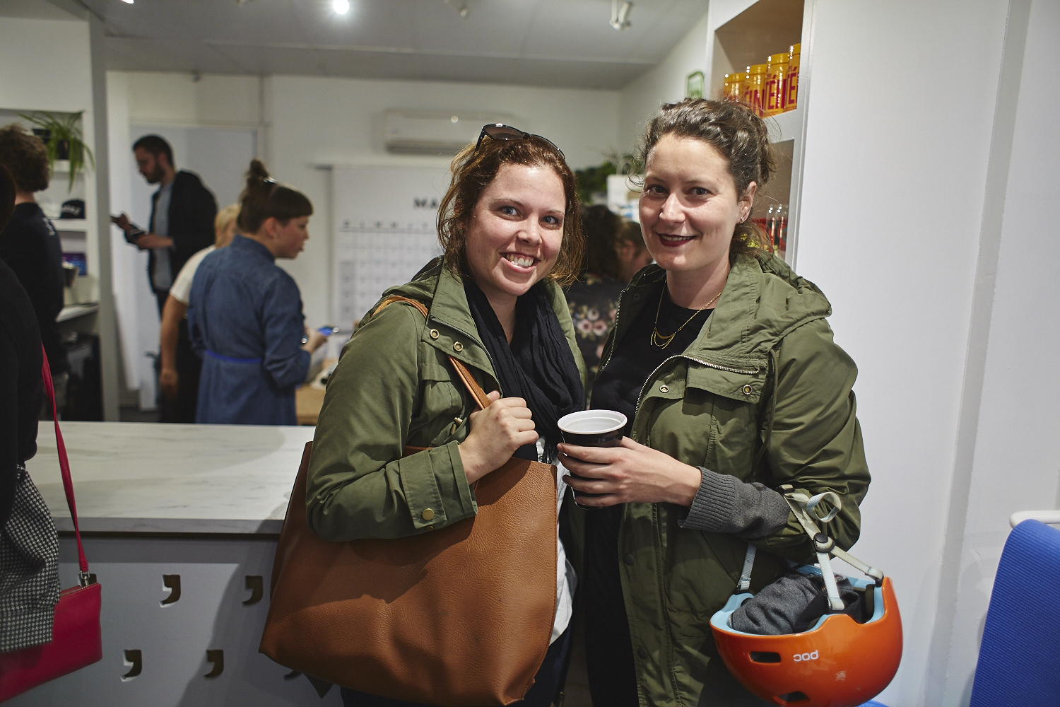 Sympa vernissage à la boutique éphémère Bref avec des artisans locaux