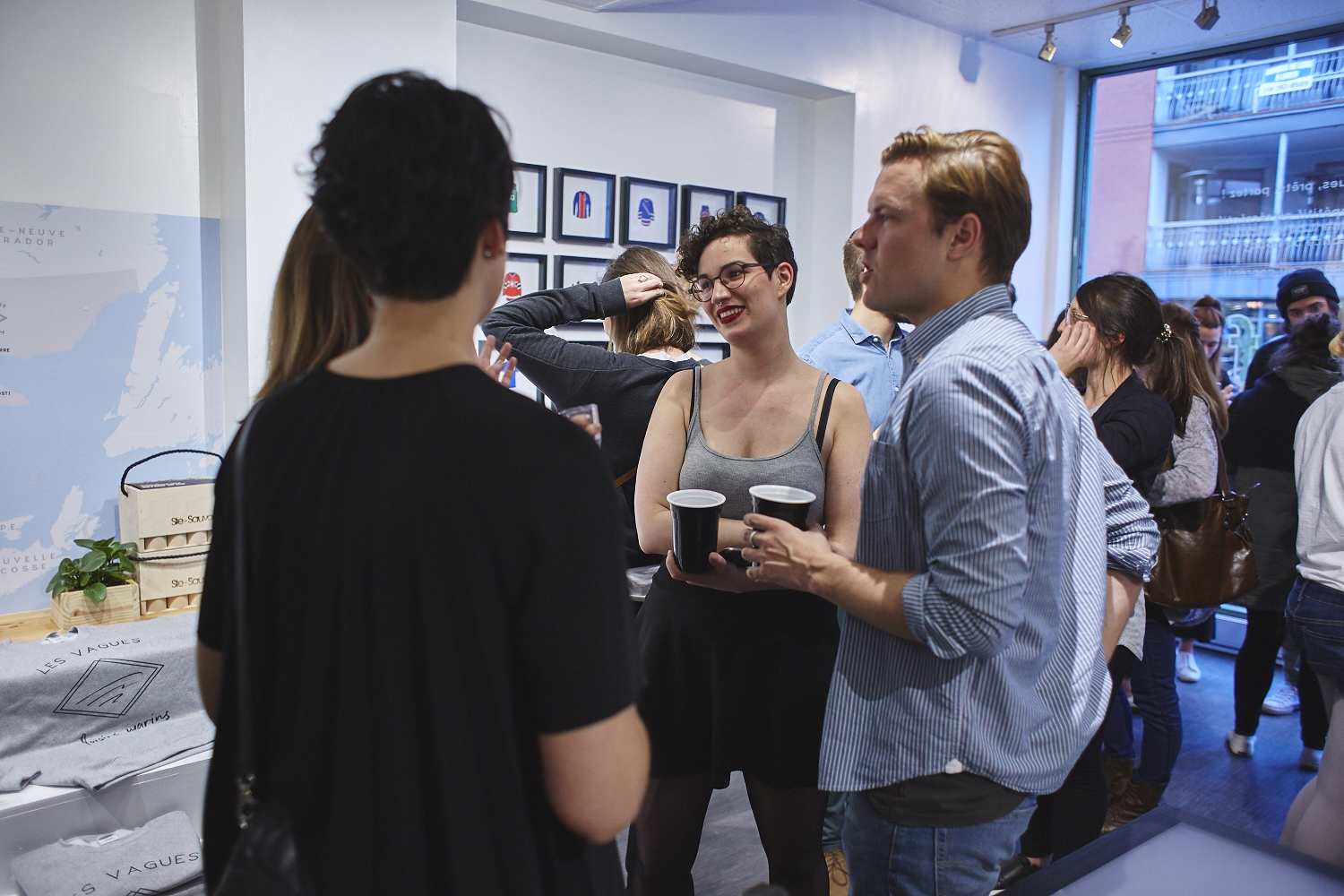 Sympa vernissage à la boutique éphémère Bref avec des artisans locaux