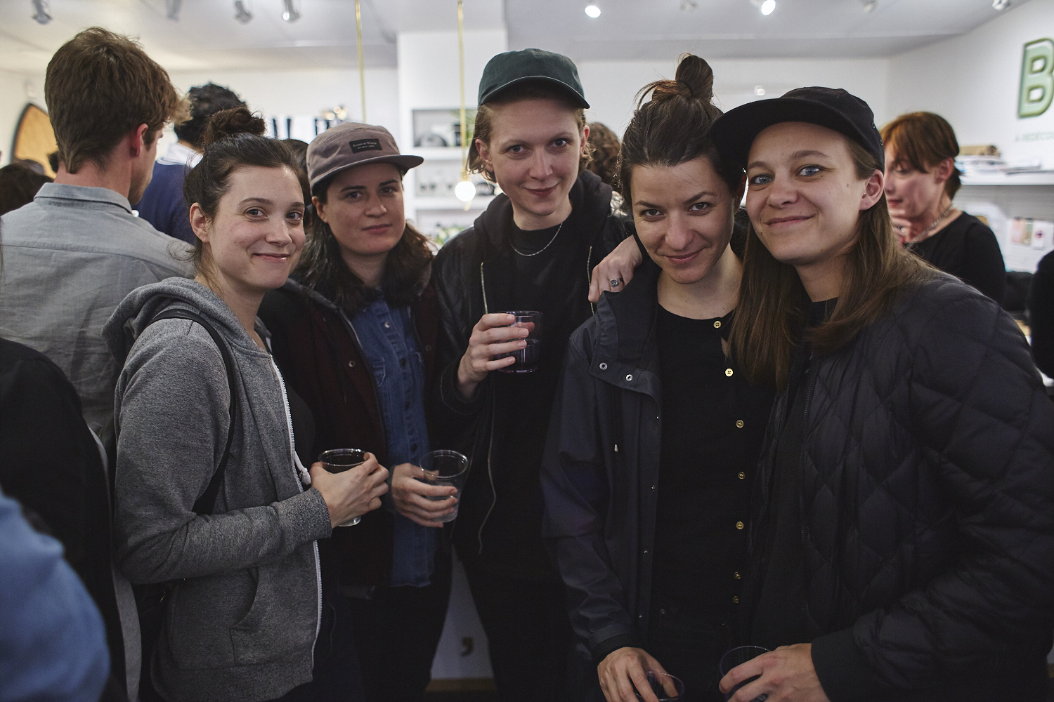 Sympa vernissage à la boutique éphémère Bref avec des artisans locaux