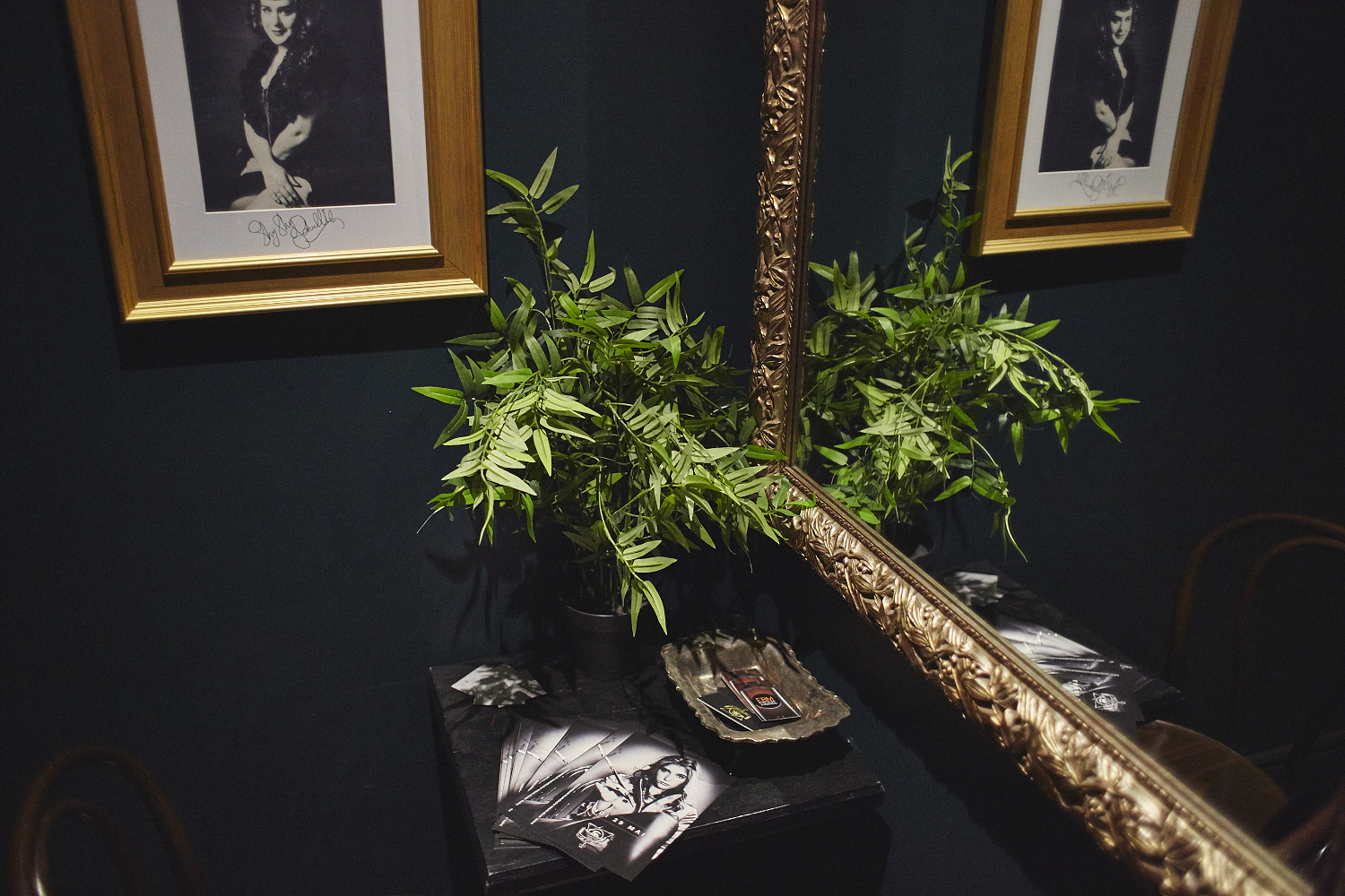 Le cabaret érotique du 4e mur, une soirée exposition et burlesque [Photos]