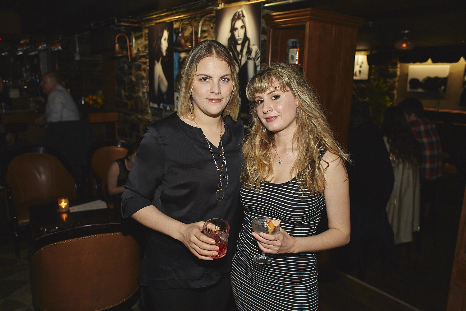 Le cabaret érotique du 4e mur, une soirée exposition et burlesque [Photos]