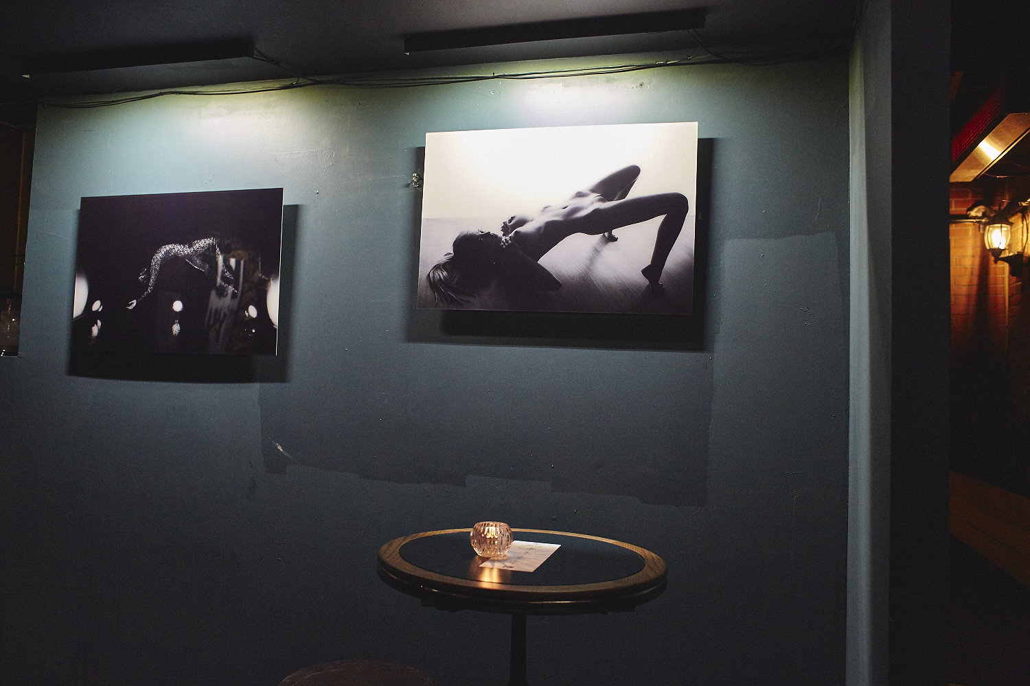 Le cabaret érotique du 4e mur, une soirée exposition et burlesque [Photos]