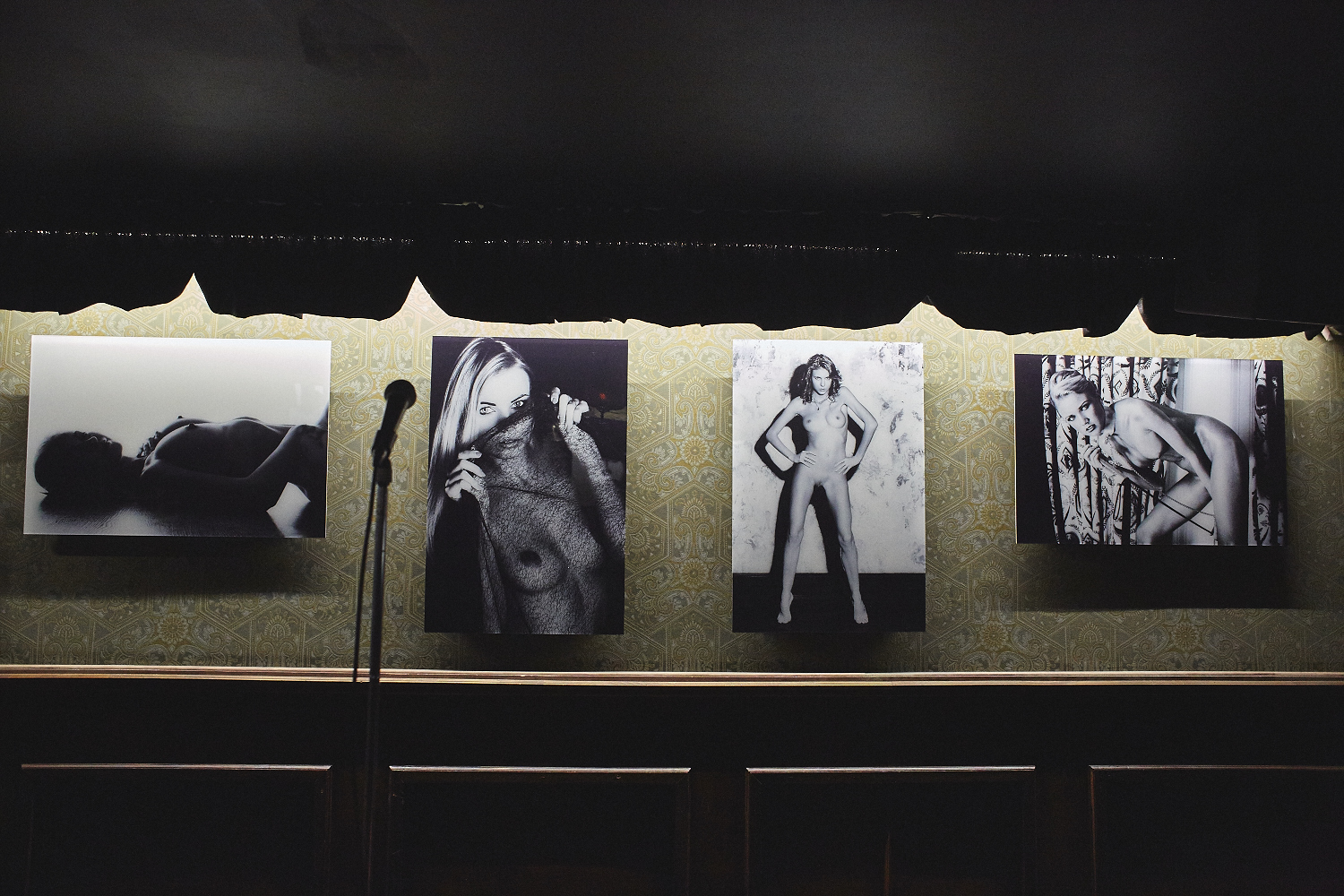 Le cabaret érotique du 4e mur, une soirée exposition et burlesque [Photos]