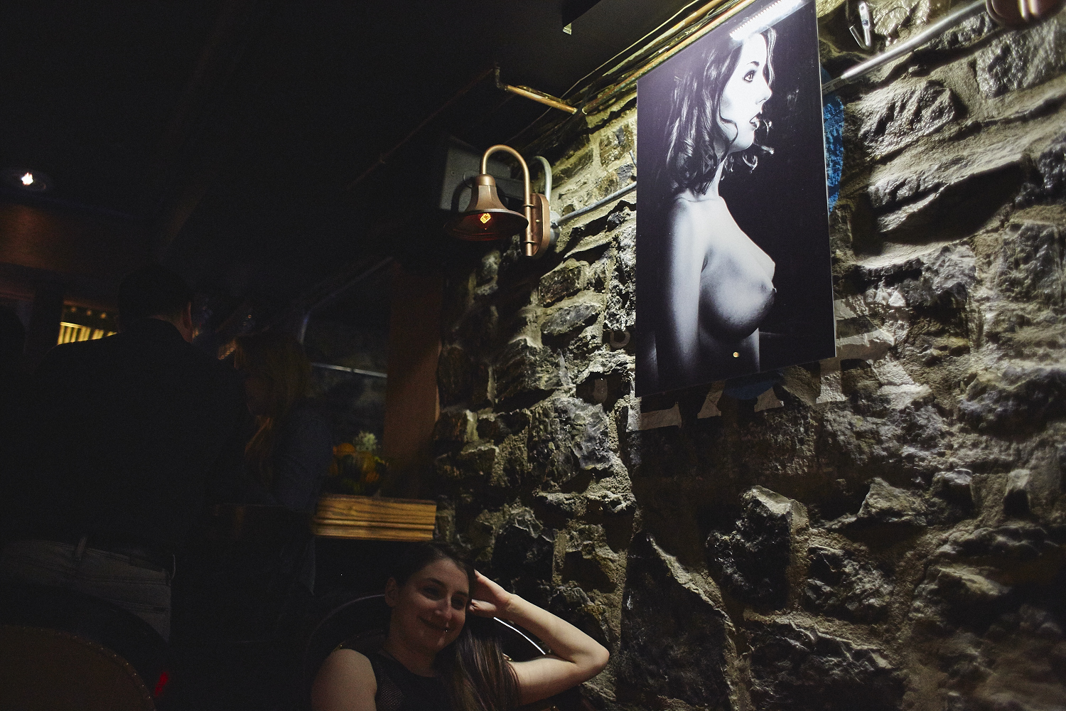 Le cabaret érotique du 4e mur, une soirée exposition et burlesque [Photos]