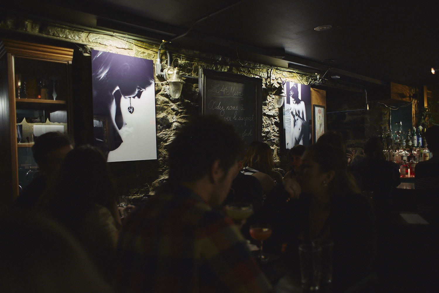 Le cabaret érotique du 4e mur, une soirée exposition et burlesque [Photos]