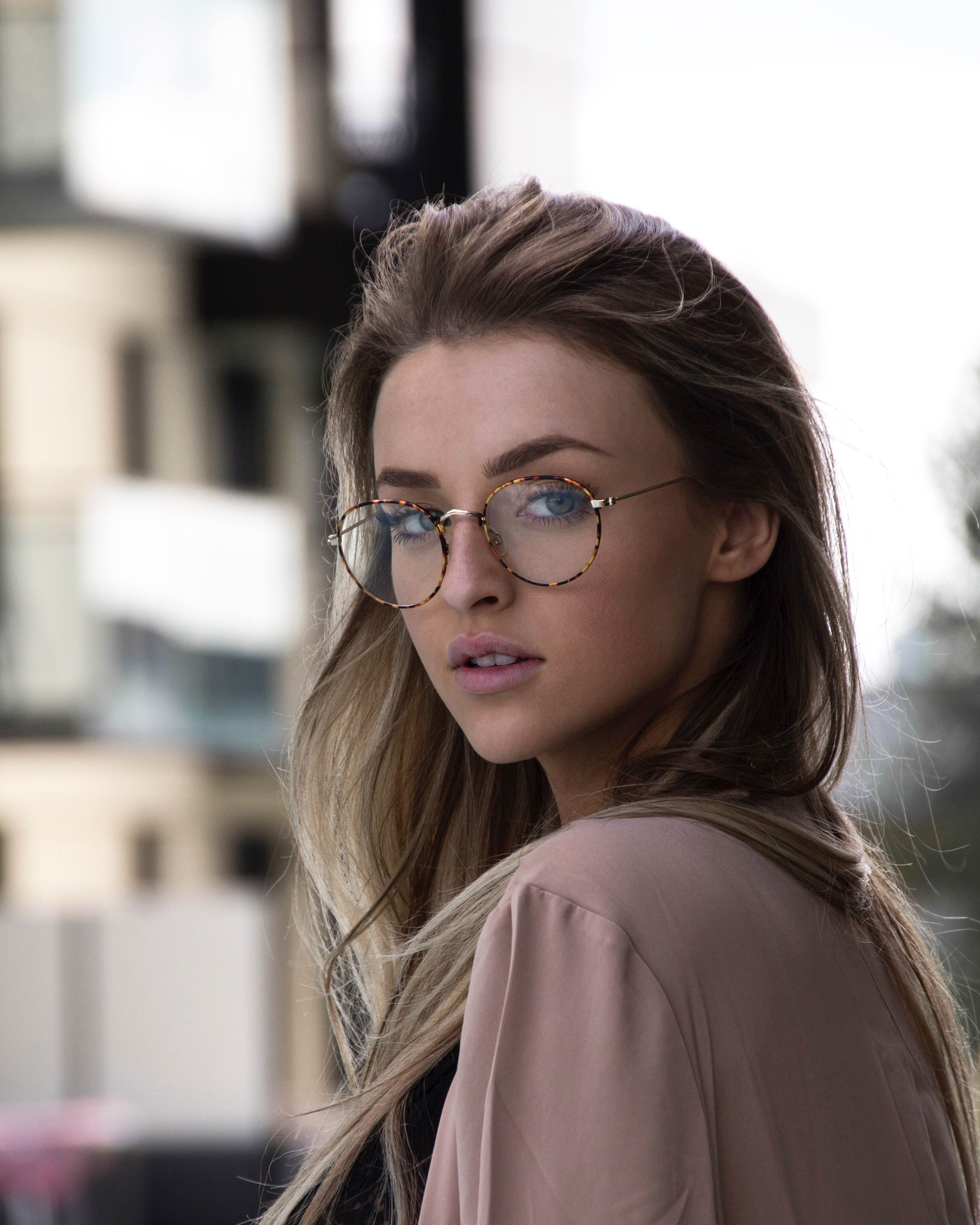 Alicia Moffet, youtubeuse, chanteuse et entrepreneure [Girl Crush 141]