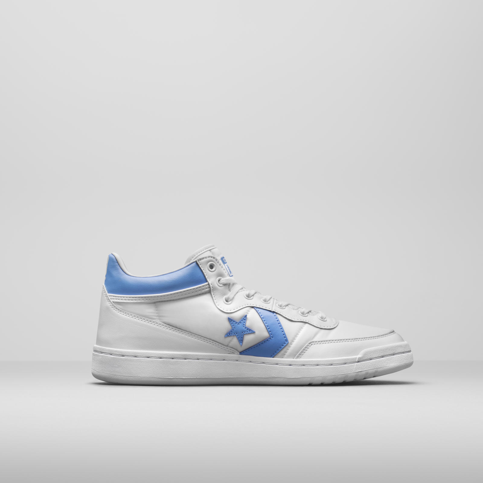 La collabo vintage Jordan X Converse en hommage à Michael Jordan [Photos]