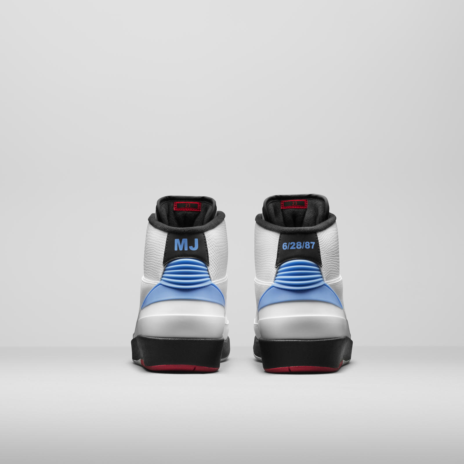 La collabo vintage Jordan X Converse en hommage à Michael Jordan [Photos]