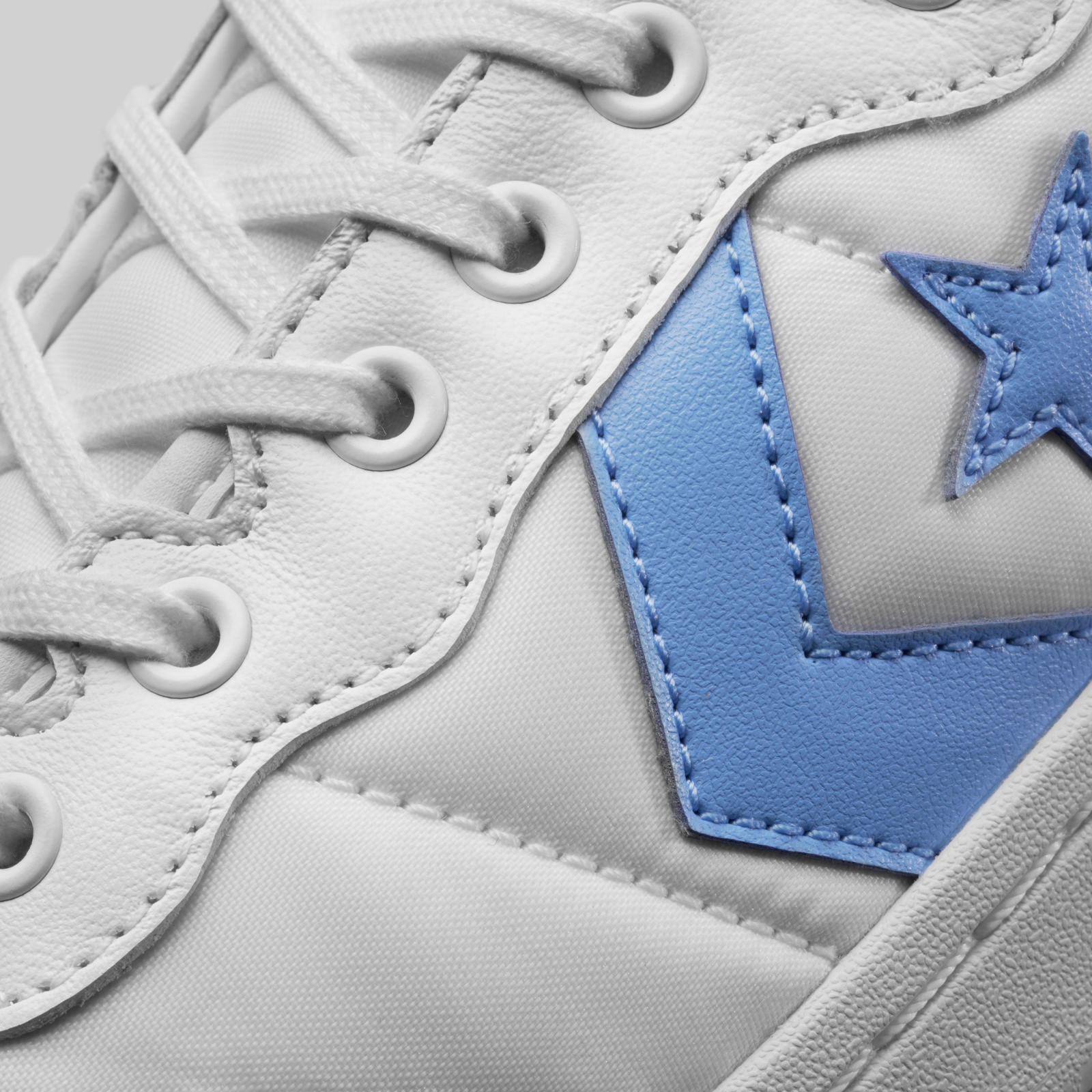 La collabo vintage Jordan X Converse en hommage à Michael Jordan [Photos]
