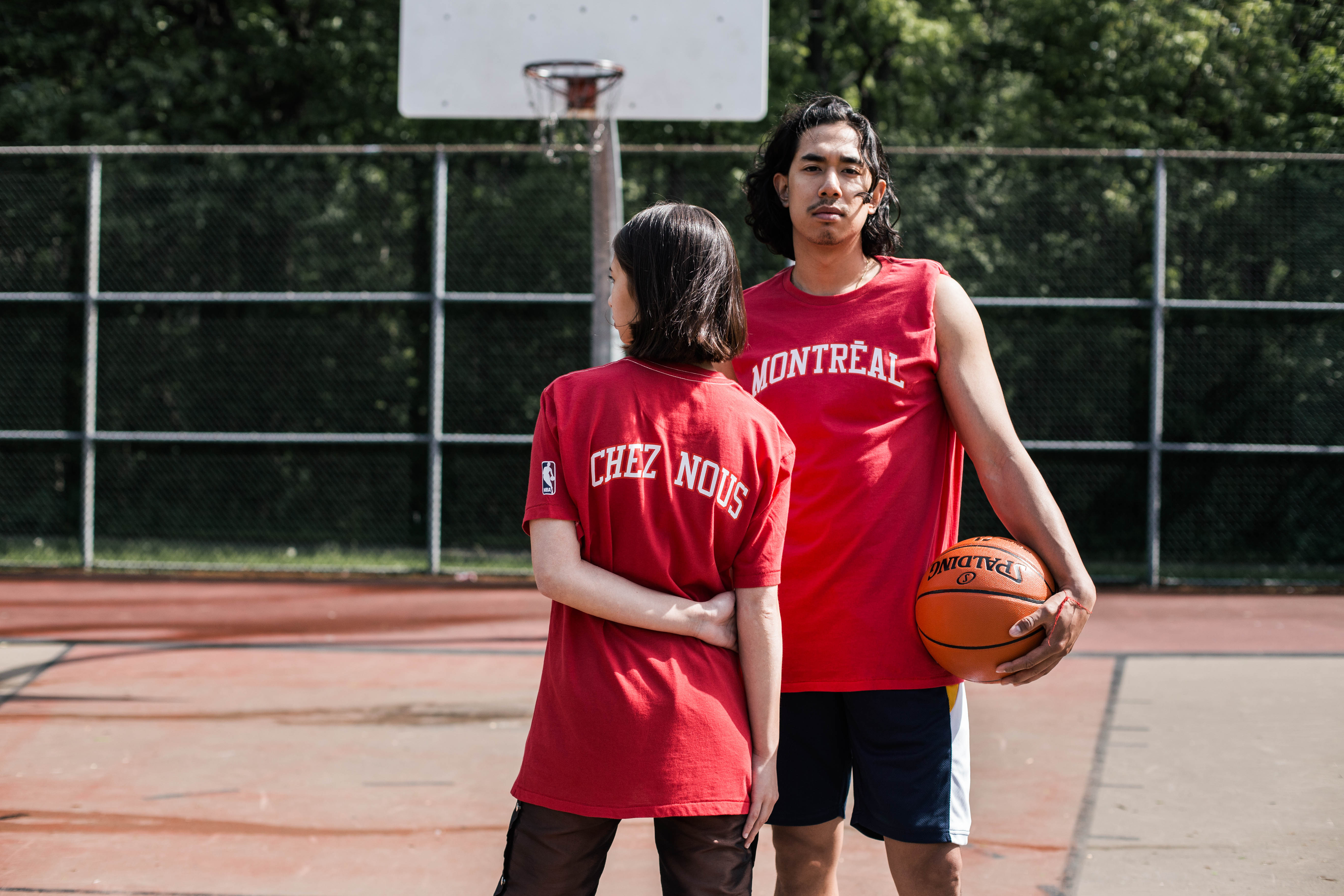 Montréal chez nous, la collection NBA X OTH à l'image de nos quartiers