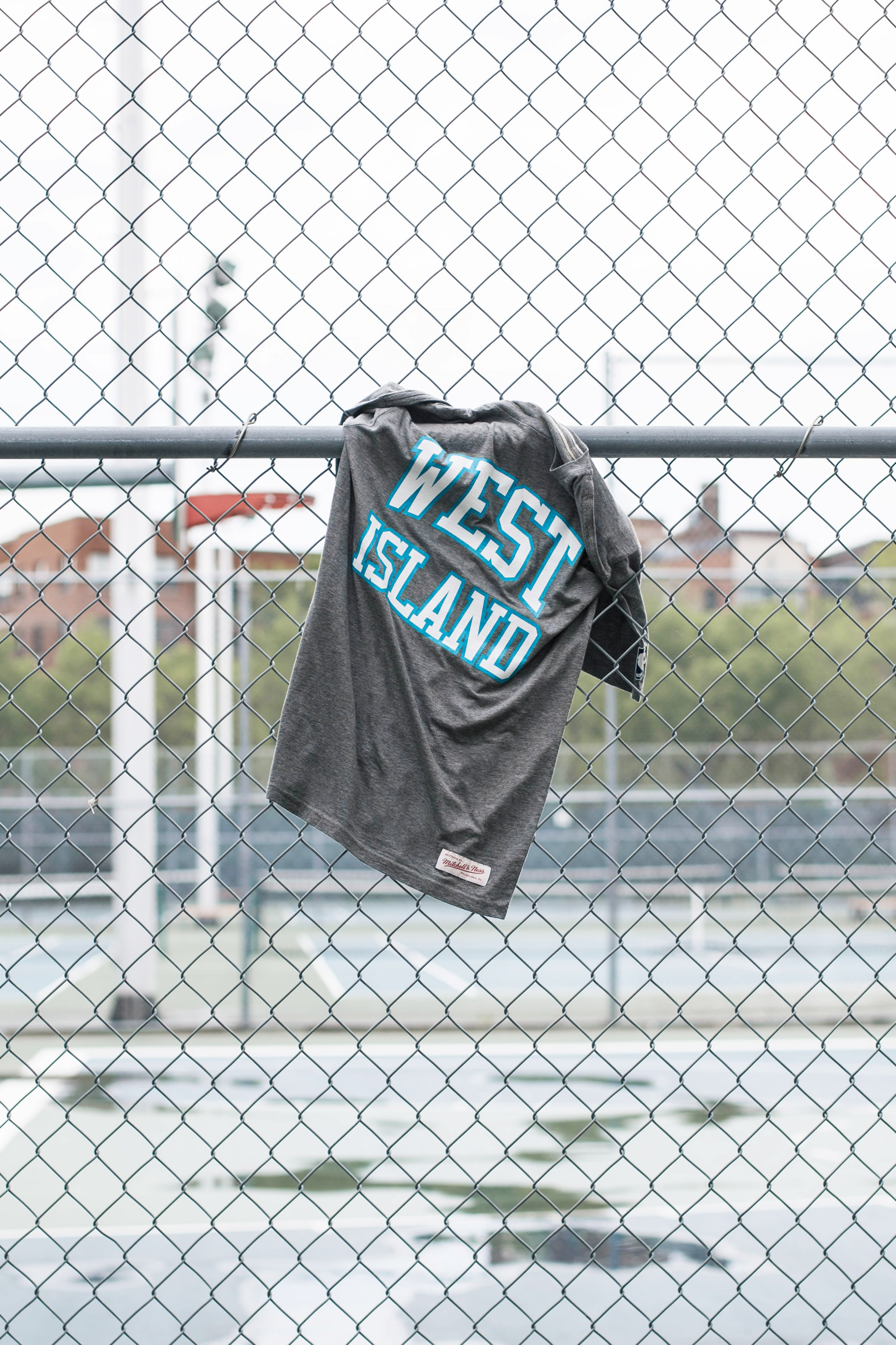 Montréal chez nous, la collection NBA X OTH à l'image de nos quartiers