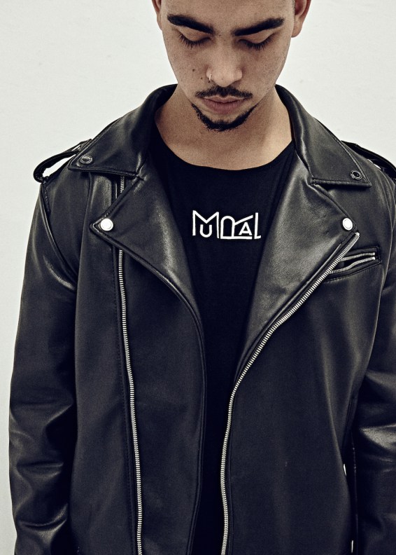 Le Festival MURAL a un lookbook très nice pour présenter sa merch