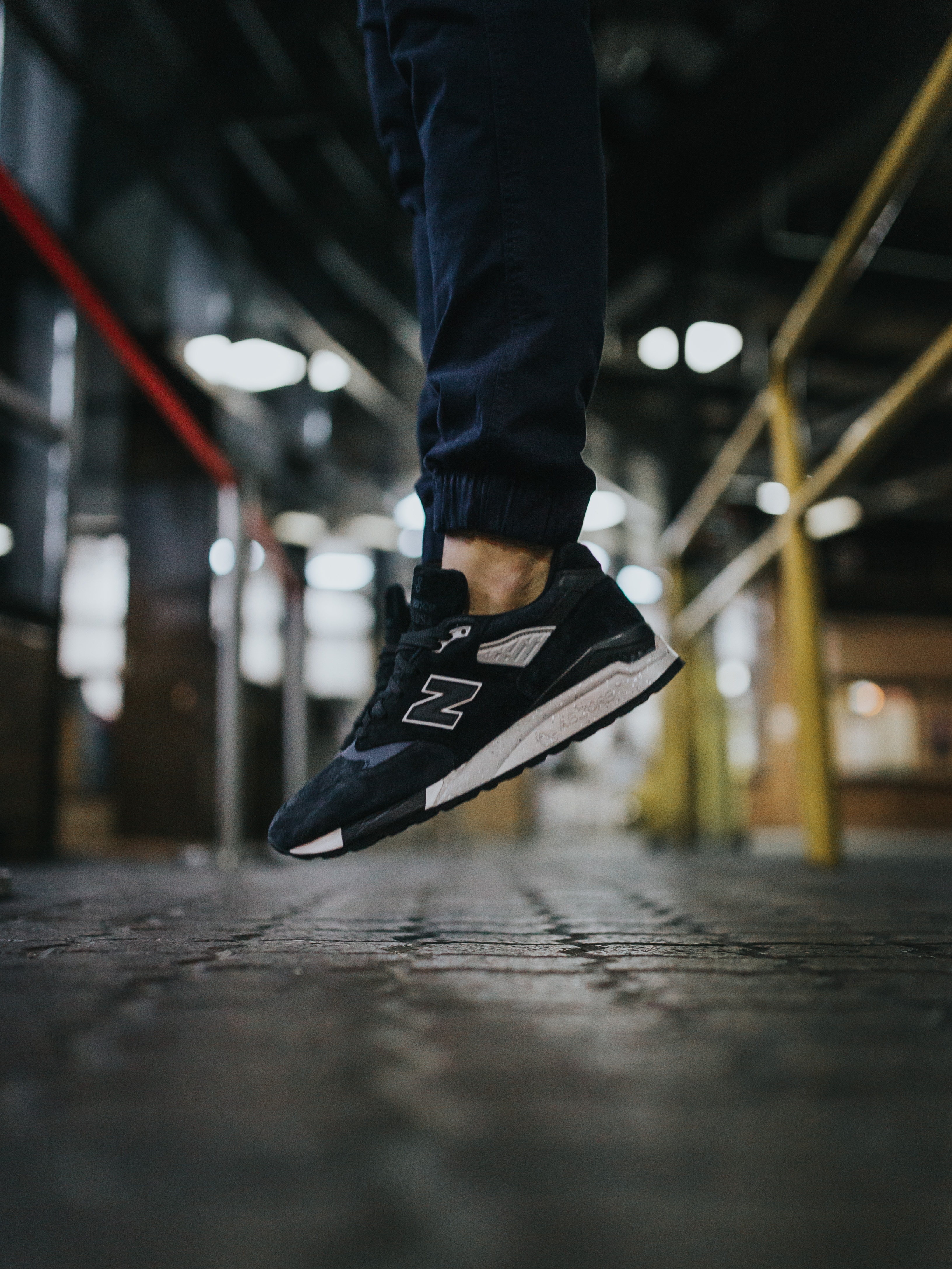 New Balance dévoile son modèle exclusif du 375e de Montréal [Photos]