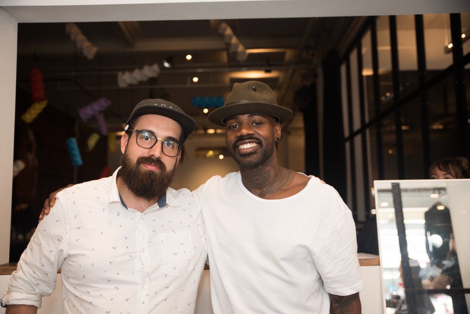 Des barbiers à l'oeuvre ce dimanche en formule brunch et mimosa au ARTGANG [Photos]