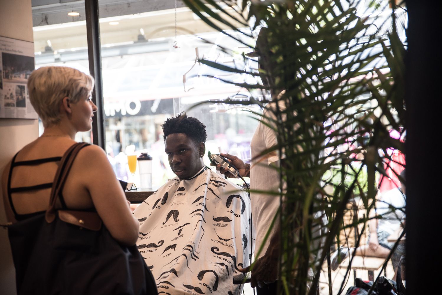 Des barbiers à l'oeuvre ce dimanche en formule brunch et mimosa au ARTGANG [Photos]