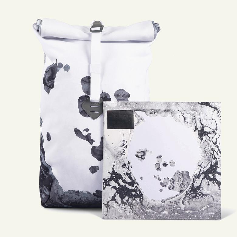 Ce sac Millican X Radiohead de type «roll pack» fera des jaloux