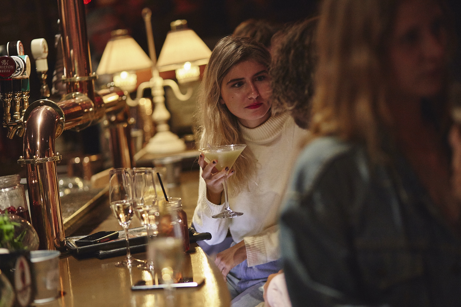 On a fêté les 4 ans de Ton Barbier avec amis et cocktails au Bootlegger