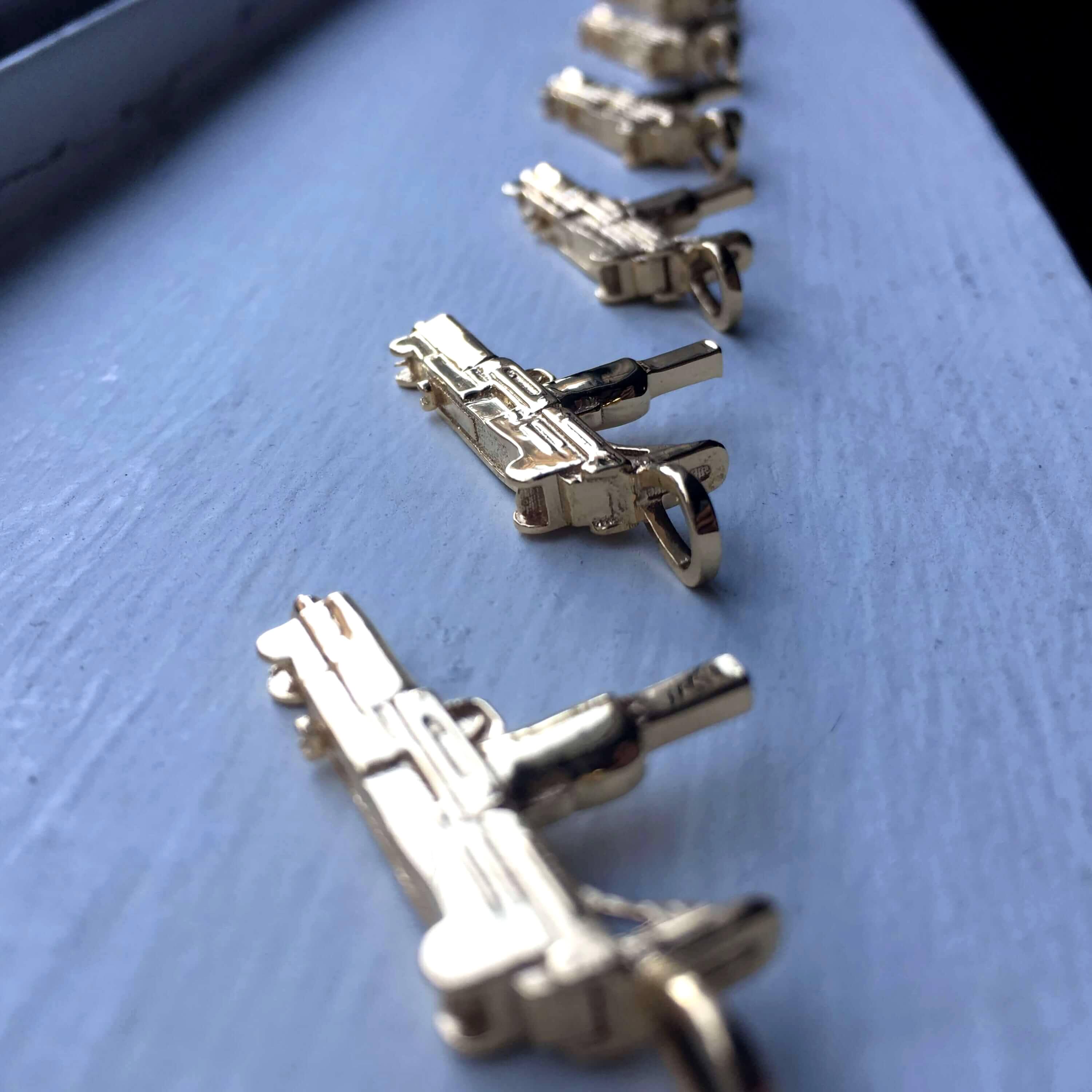 Nom De Marque : des bijoux très gangsta-chill de Los Angeles [Lookbook]