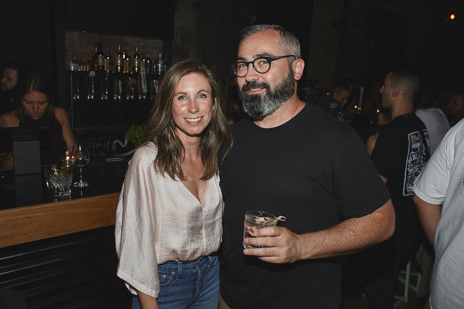 Chaude soirée bondée pour l'ouverture officielle de Riverside [Photo]