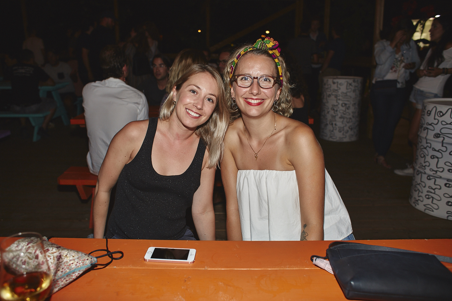 Chaude soirée bondée pour l'ouverture officielle de Riverside [Photo]