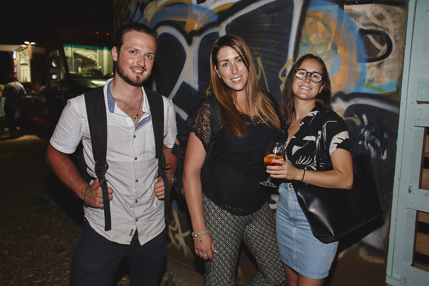 Chaude soirée bondée pour l'ouverture officielle de Riverside [Photo]