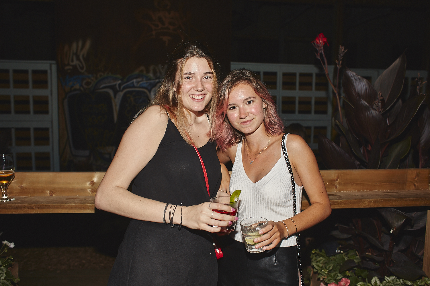 Chaude soirée bondée pour l'ouverture officielle de Riverside [Photo]