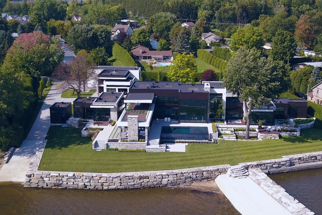 Cette somptueuse villa québécoise à tomber par terre est en vente [Photos]