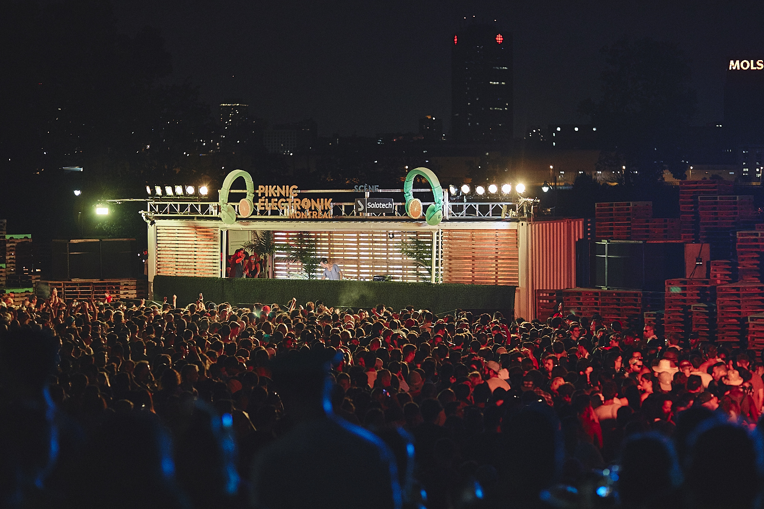 Ambiance de feu et belles personnes pour le Piknic de clôture en collaboration avec Ton Barbier [Photos]