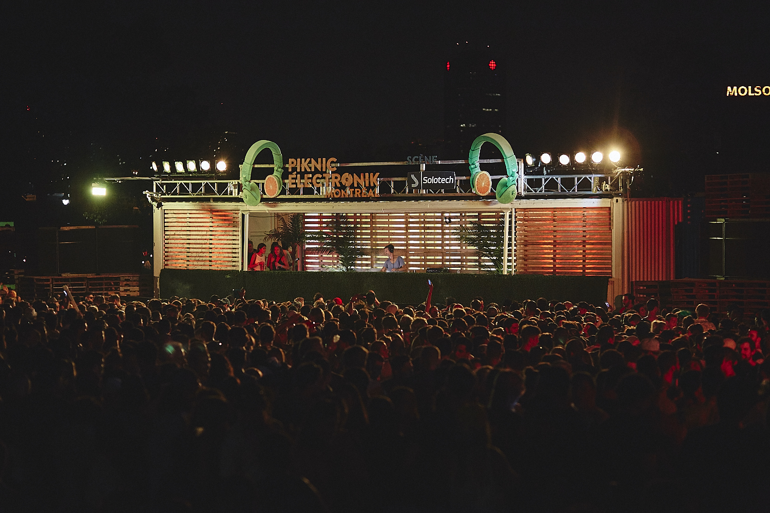 Ambiance de feu et belles personnes pour le Piknic de clôture en collaboration avec Ton Barbier [Photos]