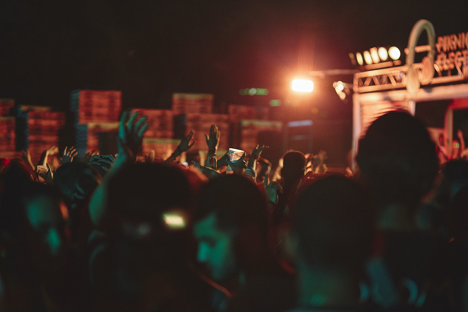 Ambiance de feu et belles personnes pour le Piknic de clôture en collaboration avec Ton Barbier [Photos]