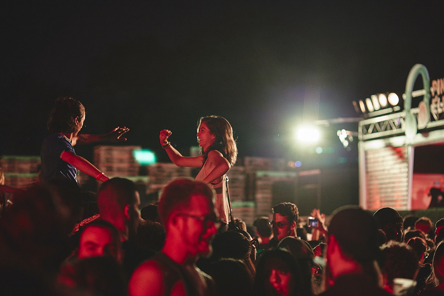 Ambiance de feu et belles personnes pour le Piknic de clôture en collaboration avec Ton Barbier [Photos]