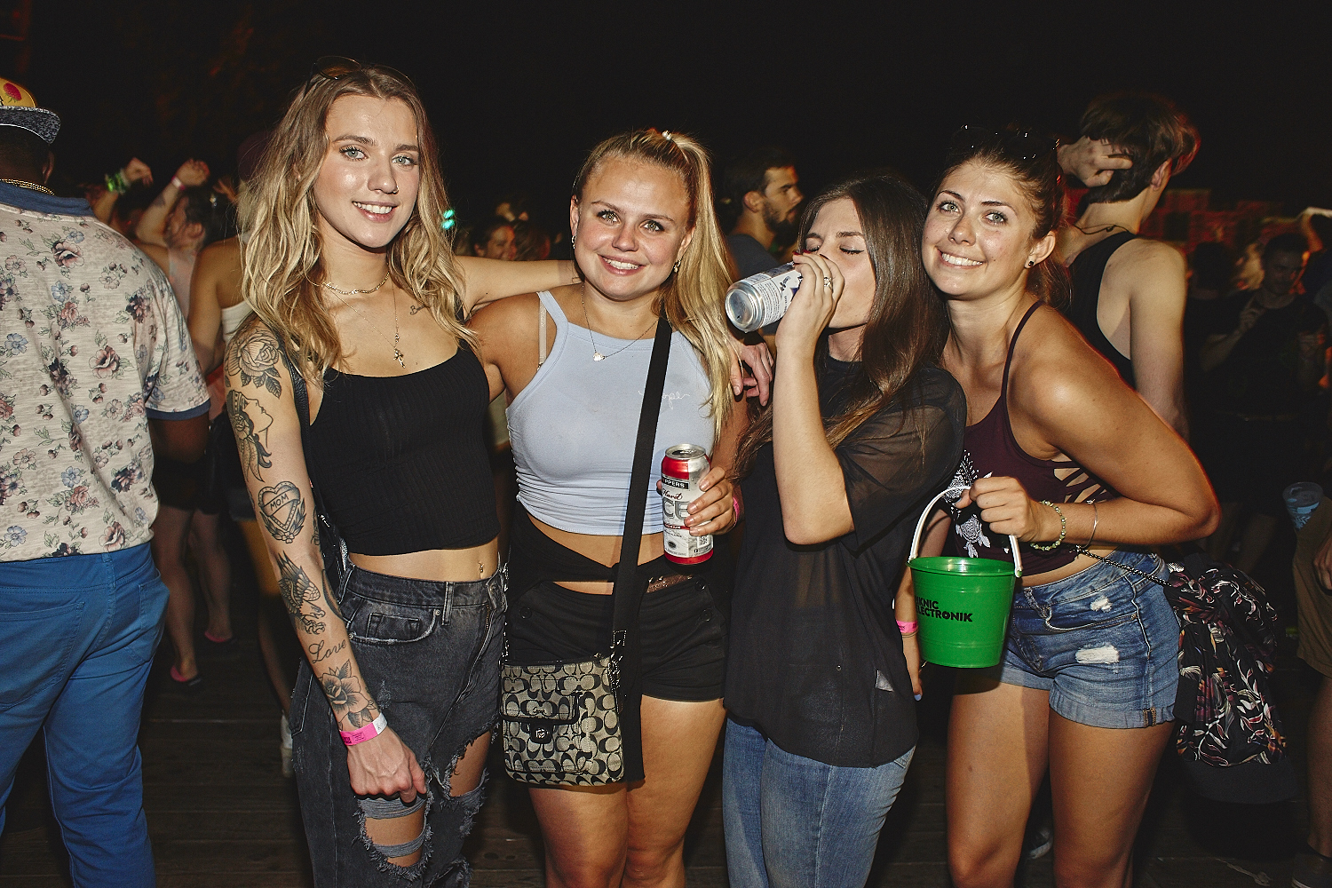 Ambiance de feu et belles personnes pour le Piknic de clôture en collaboration avec Ton Barbier [Photos]