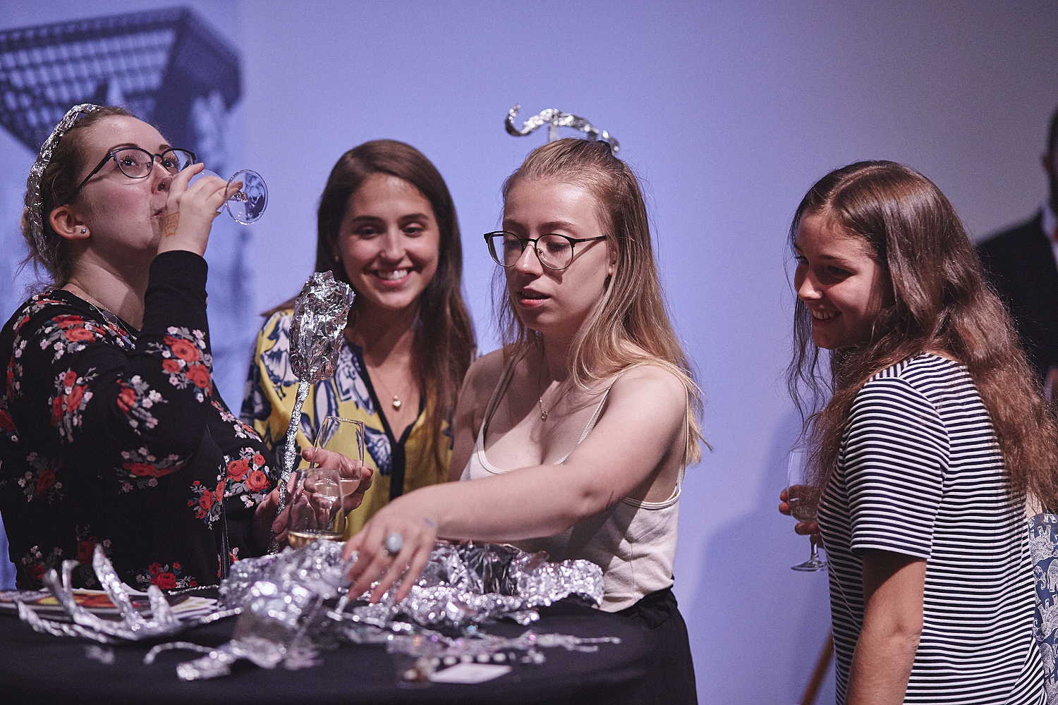 5 à 9 au McCord: Une soirée festive dans le Montréal du futur avec musique et cocktails [Photos]