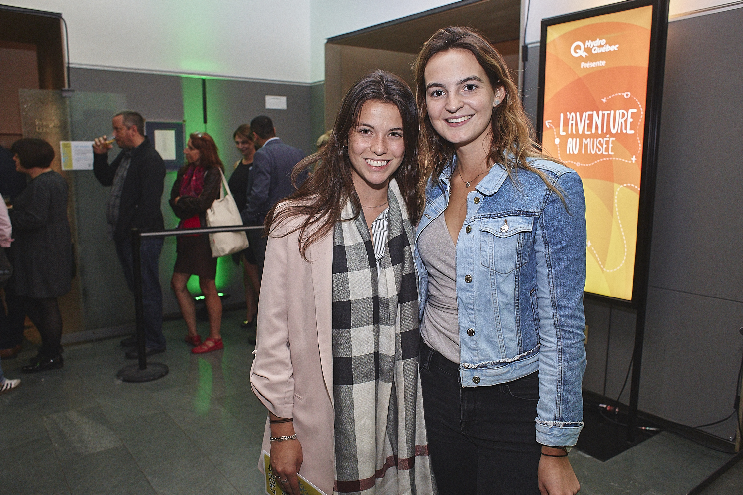 5 à 9 au McCord: Une soirée festive dans le Montréal du futur avec musique et cocktails [Photos]