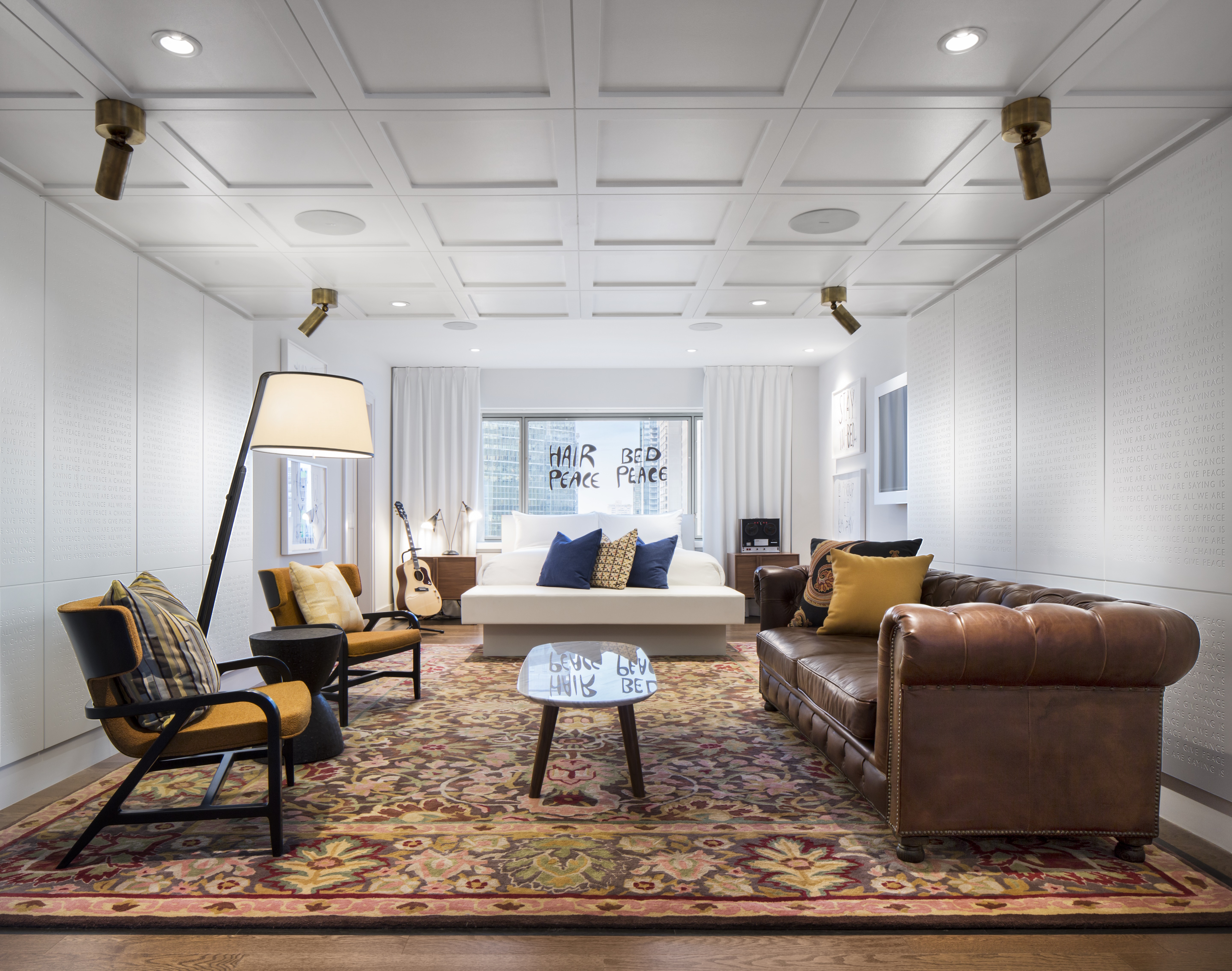 Voyez la Suite 1742 de John Lennon et Yoko Ono du Fairmont Le Reine Elizabeth