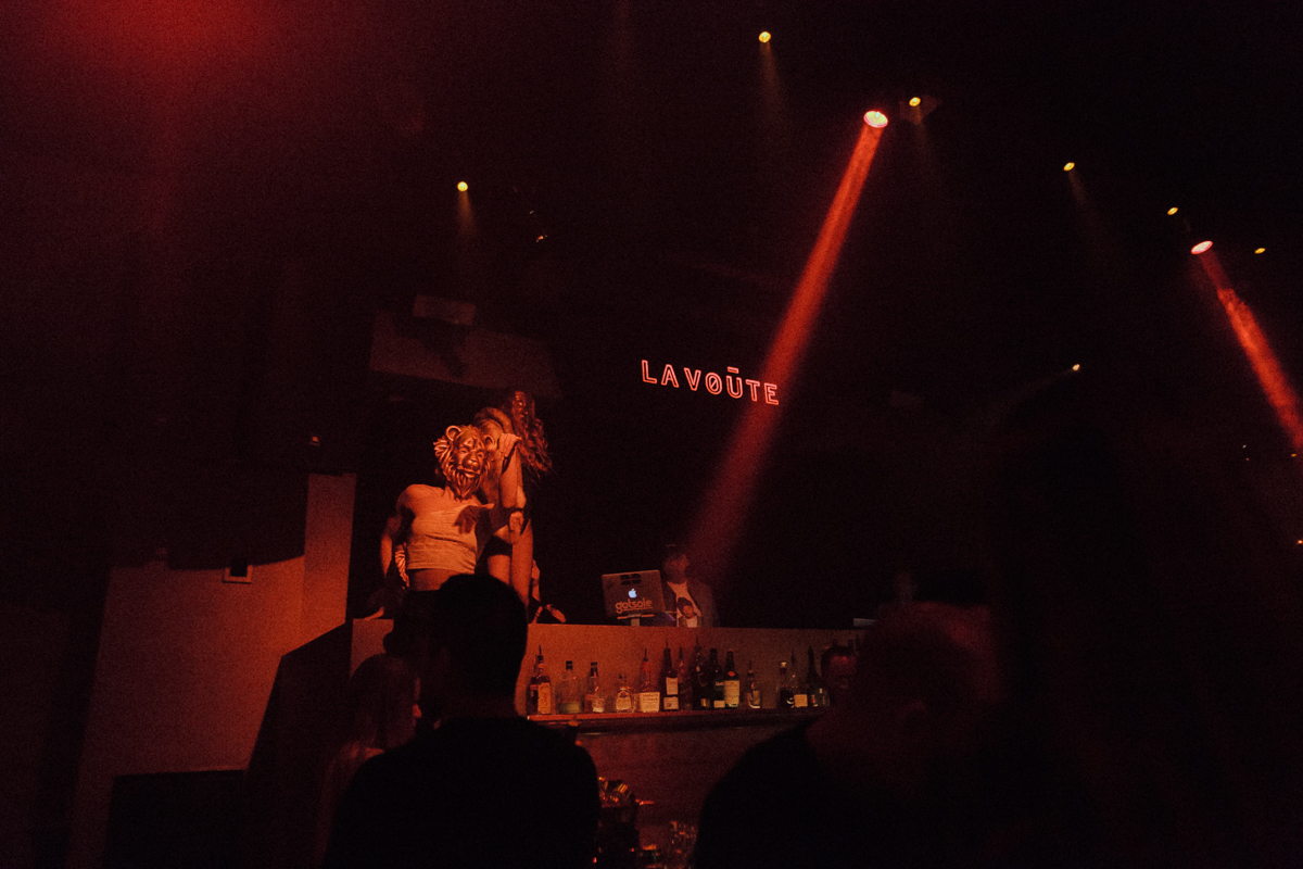 Cassie était de passage à Montréal au Club La Voûte pour une soirée déjantée [Photos]