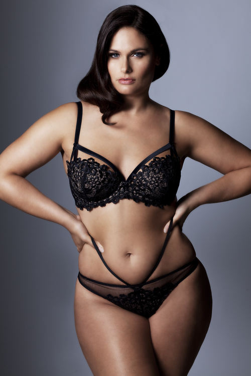 Joby Bach, la modèle québécoise taille plus qui bouscule l'industrie [Girl Crush 161]