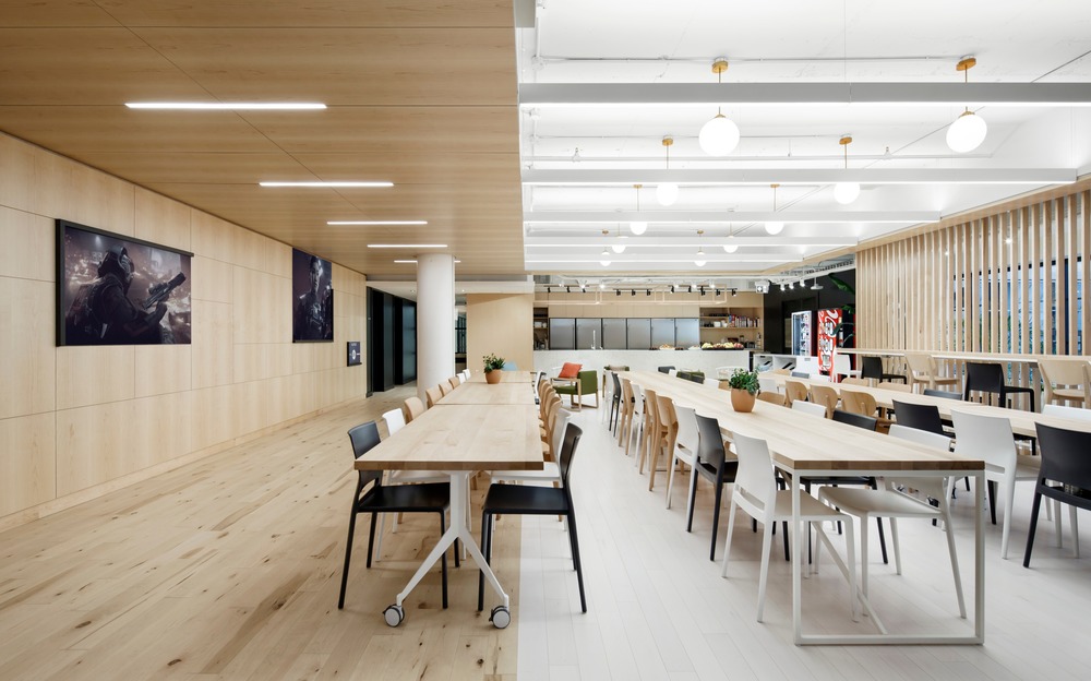 Voyez les bureaux montréalais d'Electronic Arts: beaux, designs et colorés [Photos]