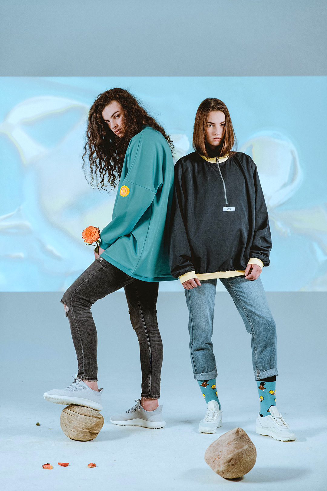 Yelvy, un nouveau joueur montréalais audacieux qui s’amuse avec la mode