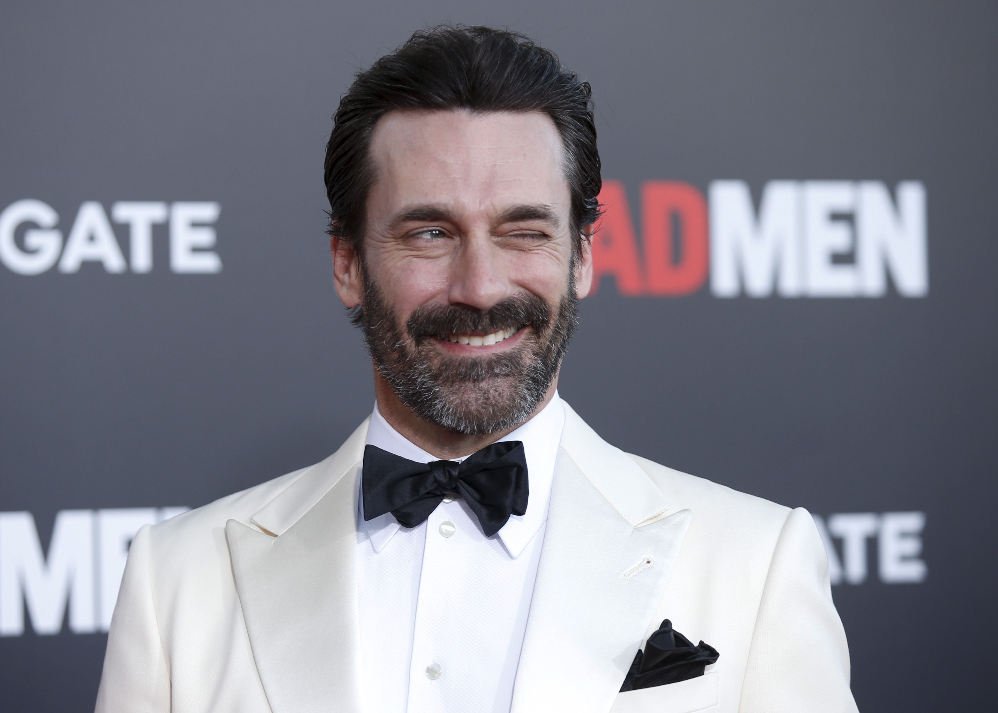 Джон хэмм. Джон Хэмм Jon Hamm. Джон Хэмм с бородой. Итан Уокер.