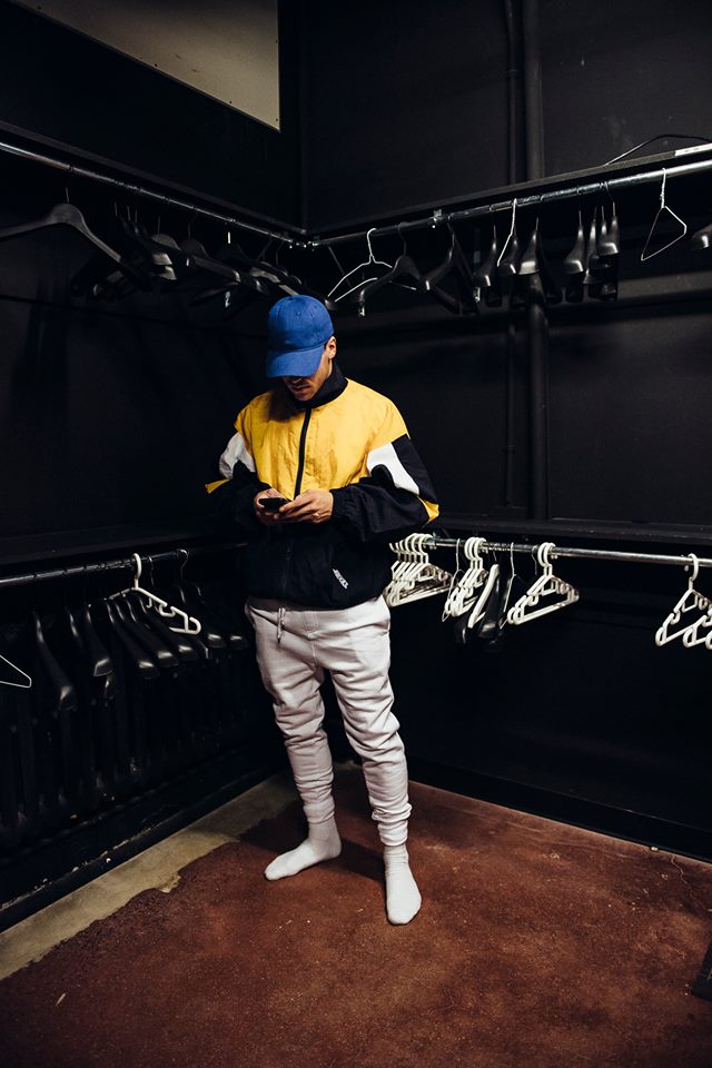 OFFICIEL dévoile un nouveau lookbook BOLD de morceaux en vente au pop-up shop