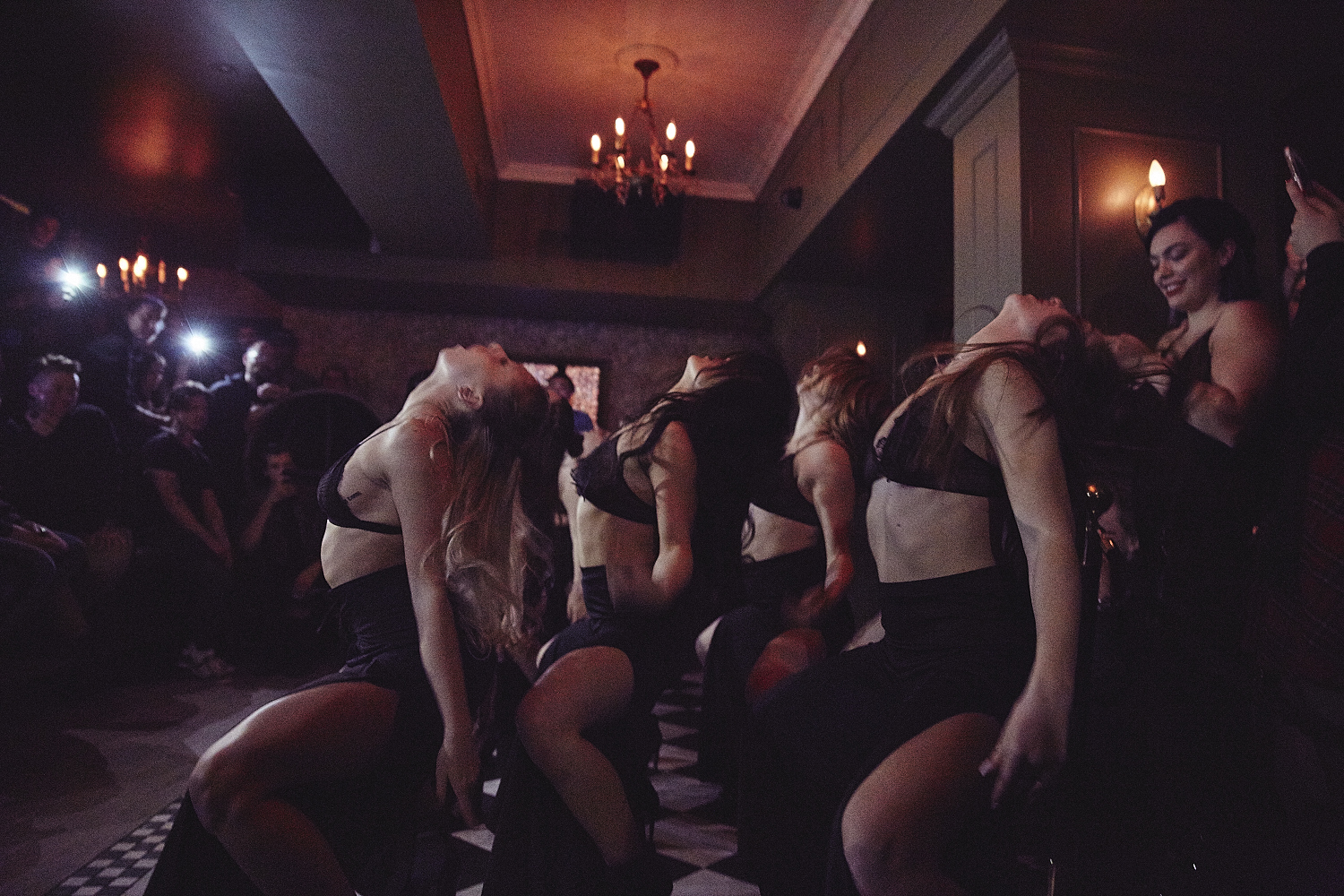 Sokoloff Lingerie enflamme le Mayfair pour son torride et sexy défilé [Photos]